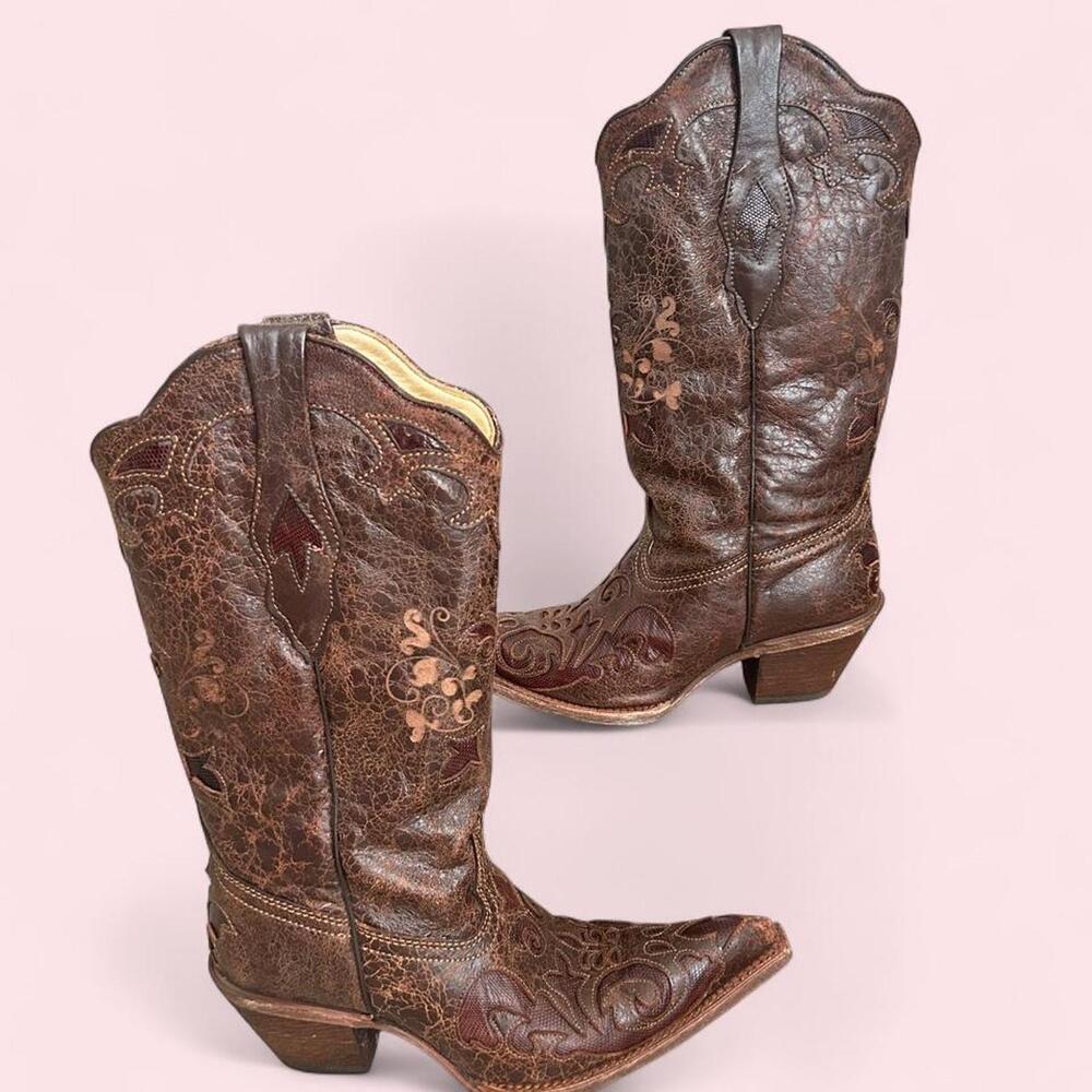 Western Corral Vintage  Brown leather cowboy boots with floral embroidery, size